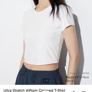 Uniqlo cropped white tee